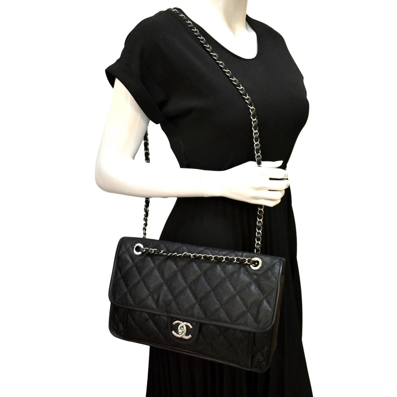 CL Riviera Flap Large Quilted Caviar Leather Shoulder Bag Black